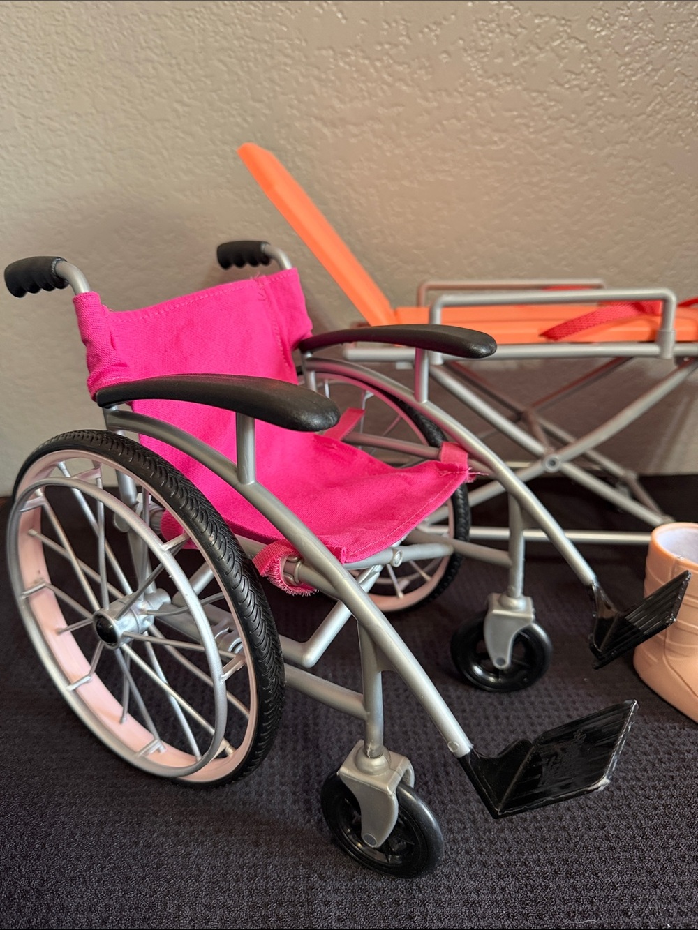 Our Generation 18” Dolls Gurney Hospital Bed Wheelchair Crutches & Cast Medical - Picture 2 of 15